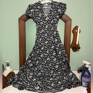 Entro Navy Floral Blouse